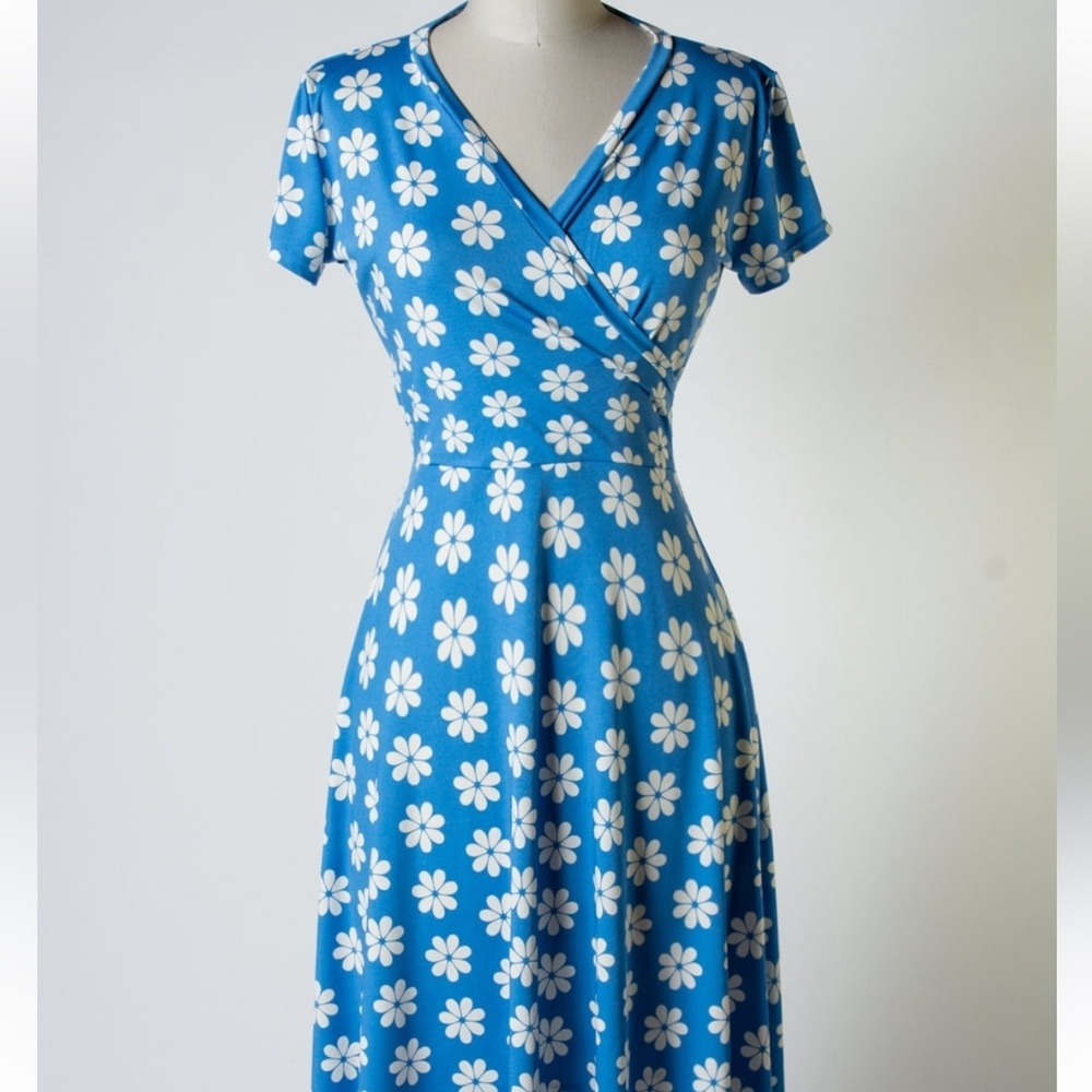 Heart of Haute Joanie dress blue 60s flower retro mod XL